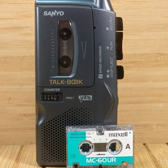 Vintage SANYO TRC-670m Talk Book Micro Cassette Voice Recorder, with Microphones - Picture 5 of 10